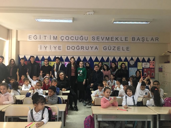 Özel Gebze Anadolu Lisesinden Kardeş Okula Destek